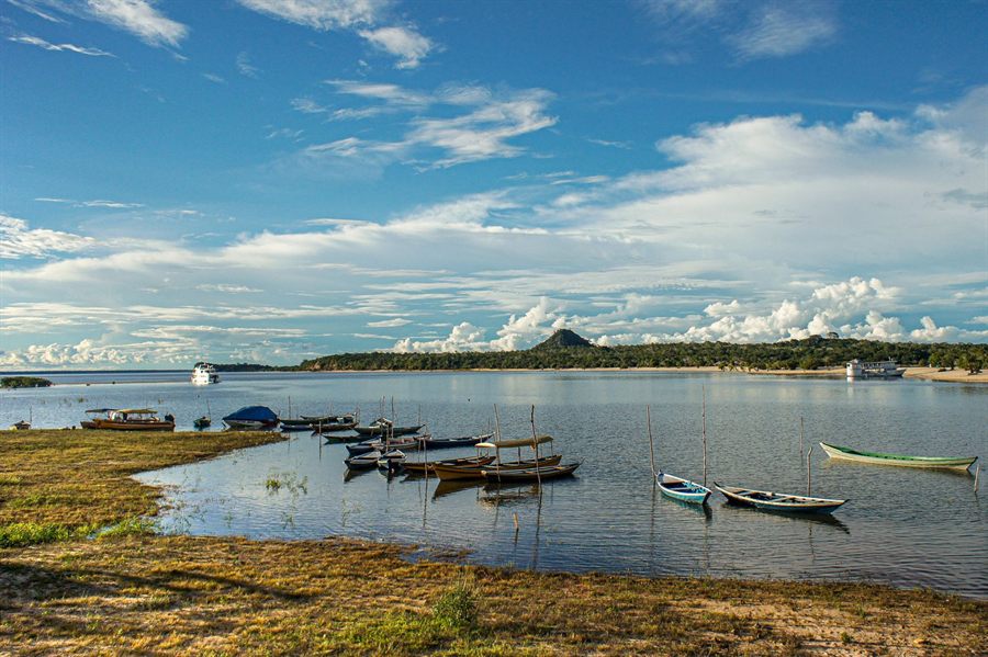 Boats at Alter do Chao on the Tapajos